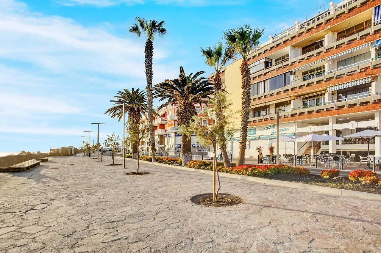アパート ギア・デ・イソラPreciosa Planta Baja En Playa San Juanアパートメント